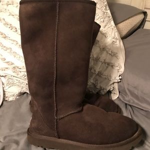 Tall dark brown uggs